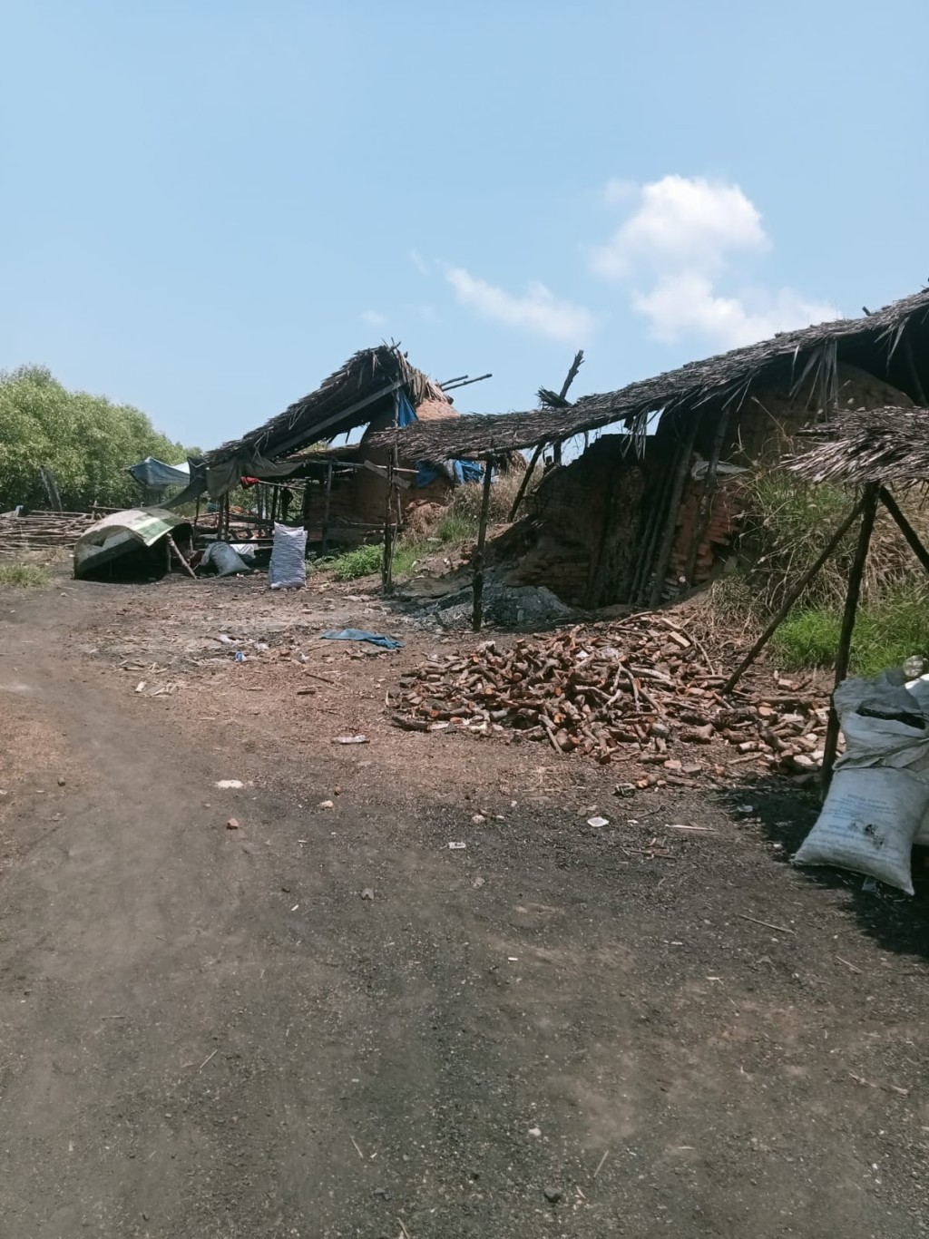 Industri Kayu Arang